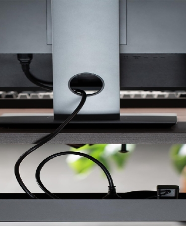 Bilgisayar Masalarında Düzeni Sağlayan Kablo Yönetimi ve Düzenleyici Aparatlar