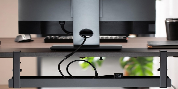 Bilgisayar Masalarında Düzeni Sağlayan Kullanışlı Aparatlar ile Karmaşaya Son verinm