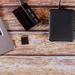 veri güvenliği sağlayan ve taşınabilen hız kandıran disk kutuları