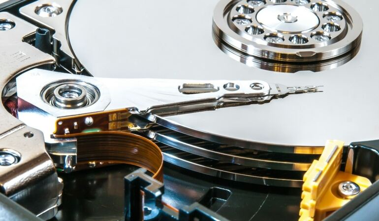 Bilgisayara bağlı harici disk (temsili görsel)