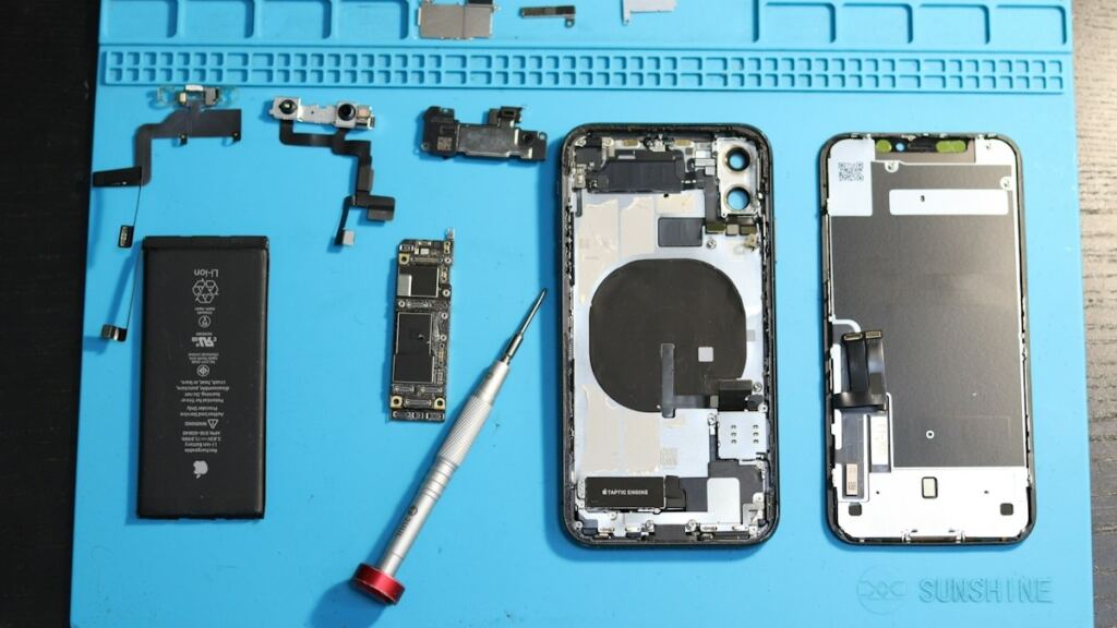 Şarj olan bir iPhone (temsili görsel)