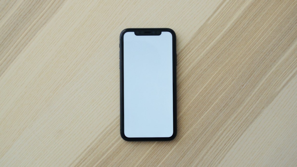 Canlı renkler gösteren akıllı telefon ekranı (temsili görsel)