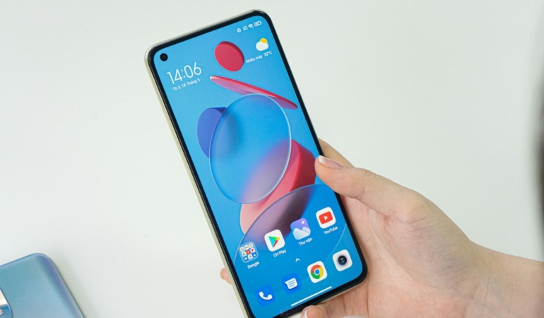 Kompakt amiral gemisi akıllı telefon (temsili görsel)
